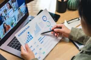How to Create a Summary Zoom Slide in Microsoft PowerPoint - Vegaslide